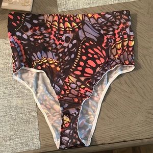 Brand new Yitty smoothing panty